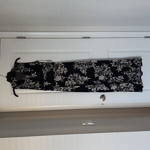 Vince Camuto Black Oasis Floral Maxi Dress (M)